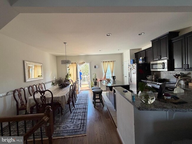 41717 McMonagle Square in Aldie, VA - Building Photo - Building Photo