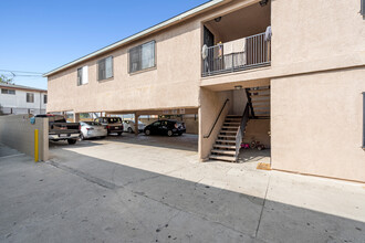 1430 Plaza del Amo in Torrance, CA - Building Photo - Building Photo