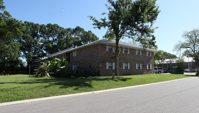 Fairway Apartments in Lafayette, LA - Building Photo - Building Photo