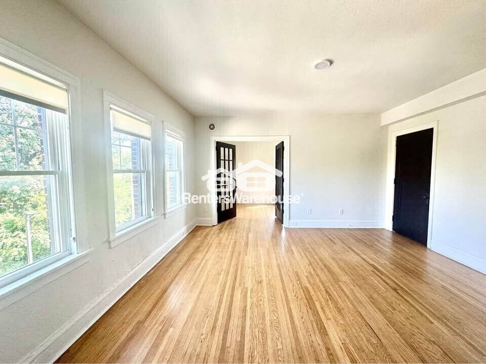 2305 Grand Ave in Des Moines, IA - Building Photo