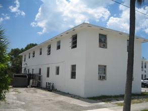 1025 13th St in West Palm Beach, FL - Building Photo - Building Photo