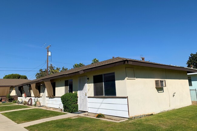 118 Decatur St in Bakersfield, CA - Building Photo - Building Photo