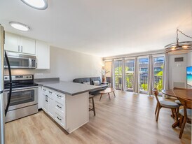 2140 Kuhio Ave. in Honolulu, HI - Building Photo