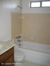 930 Paiute Ln in Susanville, CA - Foto de edificio - Building Photo