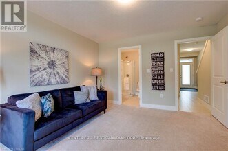177-177 Edgevalley Rd in London, ON - Building Photo - Building Photo