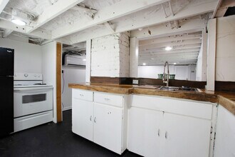 1713 E Main St, Unit Basement Apartment in Chattanooga, TN - Building Photo - Building Photo