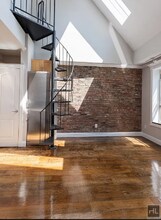 West 21st Street in New York, NY - Building Photo - Building Photo