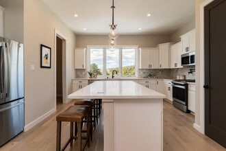 3880 Bohr St in Los Alamos, NM - Building Photo - Building Photo