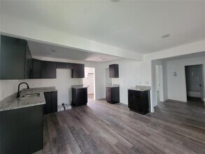 3024 N Crump St in Fort Worth, TX - Building Photo - Building Photo