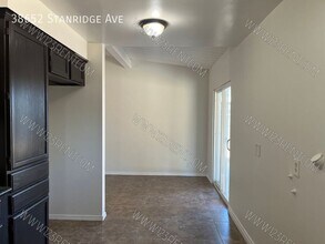 38652 Stanridge Ave in Palmdale, CA - Building Photo - Building Photo