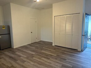 2394 Orange Center Blvd in Orlando, FL - Building Photo - Building Photo