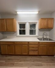 710 Ansborough Ave in Waterloo, IA - Building Photo - Building Photo