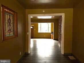 2553 Carroll St, Unit 304 in Philadelphia, PA - Building Photo - Building Photo