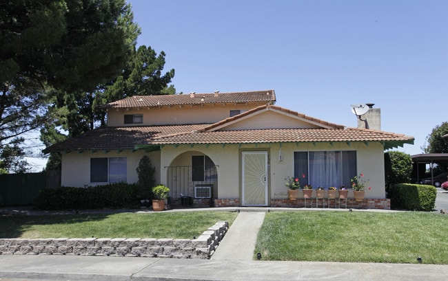 730 Pope Dr in Vallejo, CA - Building Photo - Building Photo