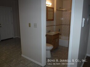 5657 S Indiana Ave in Chicago, IL - Building Photo - Building Photo