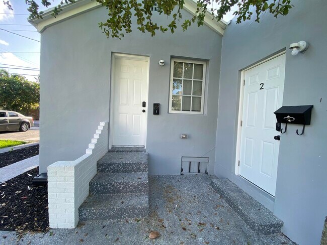 property at 10 N Palmway