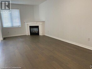 5325 Applegarth Dr in Burlington, ON - Building Photo - Building Photo