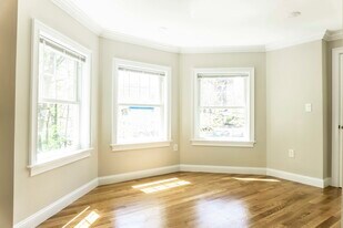 62 Gordon St, Unit 2 in Boston, MA - Building Photo