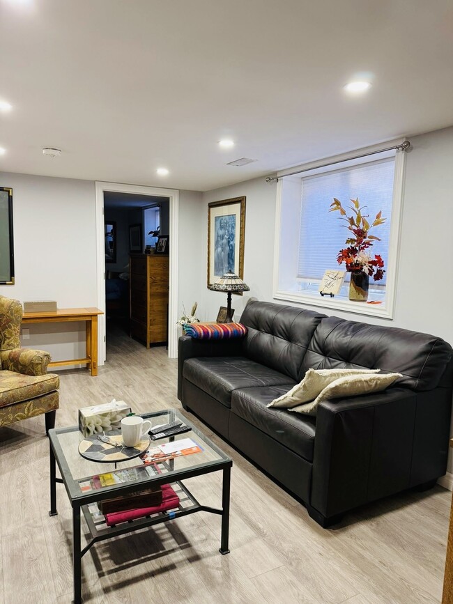 property at 25 Broadleaf Pl