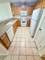 223 Johnson Ct in Crestview, FL - Building Photo