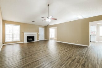 4516 Legend Hollow Ln in Powder Springs, GA - Building Photo - Building Photo