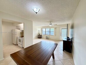 13300 SW 1st St in Pembroke Pines, FL - Building Photo - Building Photo