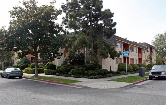 1302 Euclid St. Apartment's in Santa Monica, CA - Foto de edificio - Building Photo