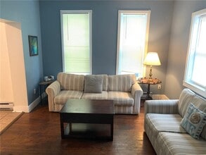 42 Lee Ave in Newport, RI - Building Photo - Building Photo