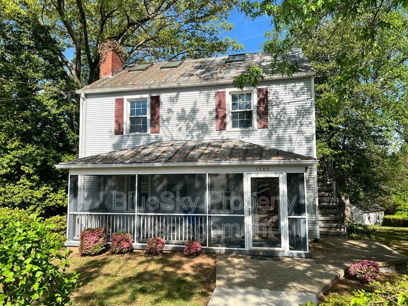 1305 Cherry Ave in Charlottesville, VA - Building Photo
