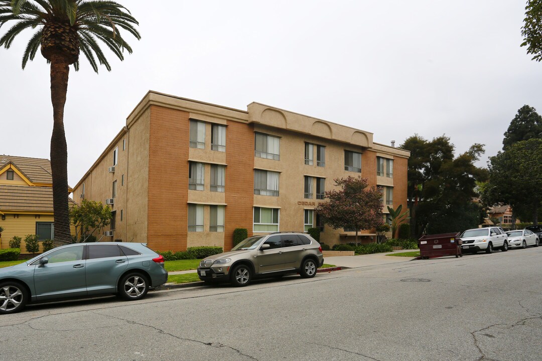 Cedar Park Apartments in Glendale, CA - Building Photo