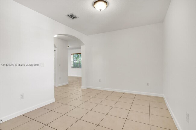 9277 SW 227th St in Cutler Bay, FL - Building Photo - Building Photo