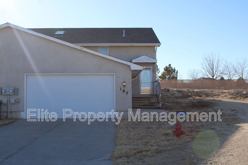 185 S Stardust Ct in Pueblo West, CO - Building Photo
