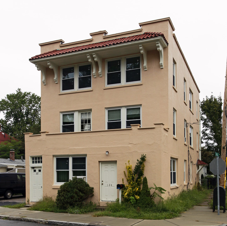 122-124 Rawson Rd in Quincy, MA - Building Photo