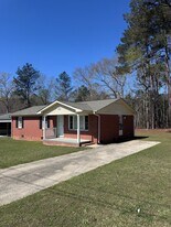 112 Ashcroft Dr in Greenwood, SC - Building Photo