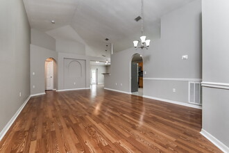 1309 Alhambra Crest Dr in Ruskin, FL - Building Photo - Building Photo