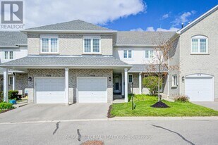 5305 Glen Erin Dr in Mississauga, ON - Building Photo