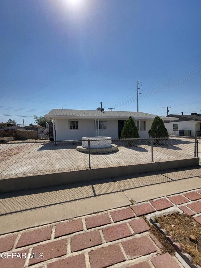 property at 1102 Cuba Dr