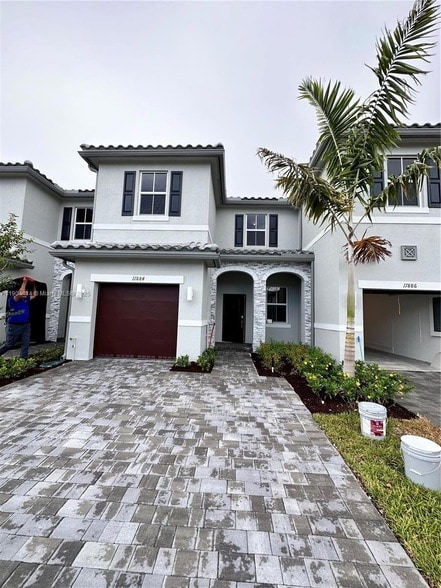 property at 11884 NW 47th Manor