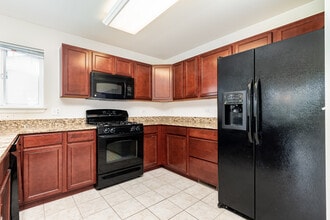 24480 John Adams Dr in Plainfield, IL - Building Photo - Building Photo