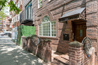 689 Bedford Avenue in Brooklyn, NY - Building Photo - Building Photo