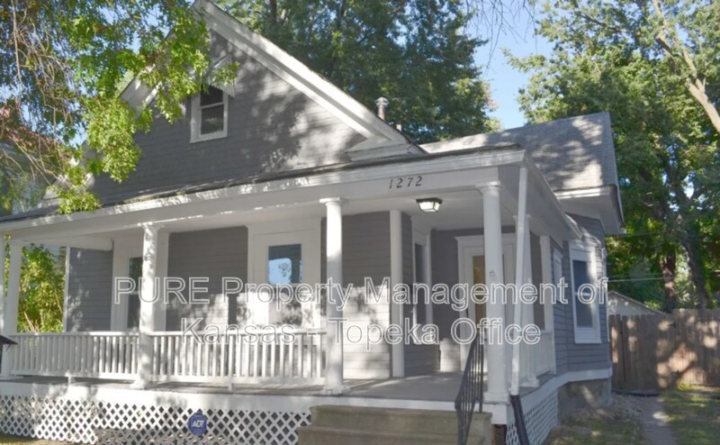 1272 SW Mulvane St in Topeka, KS - Building Photo
