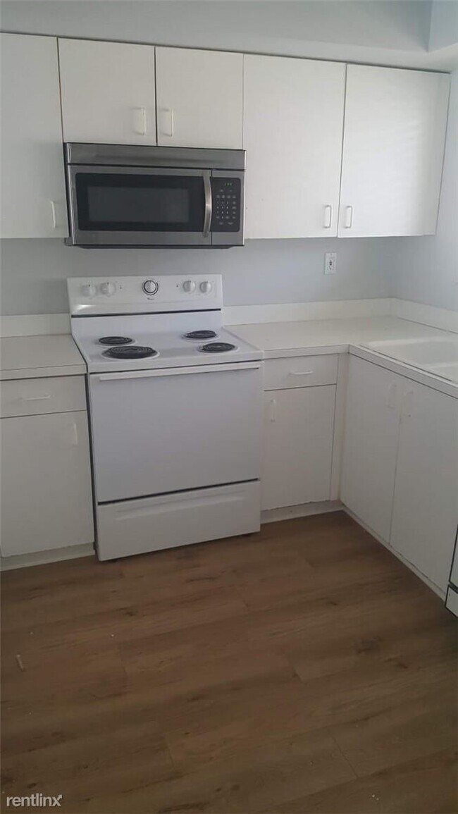 14919 SW 80th St in Miami, FL - Building Photo - Building Photo