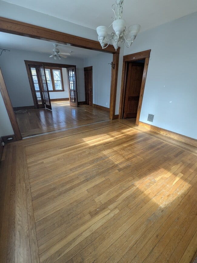 139 Beacon Ave, Unit 2