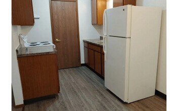 602 Van Dorn St in Polk City, IA - Building Photo - Building Photo