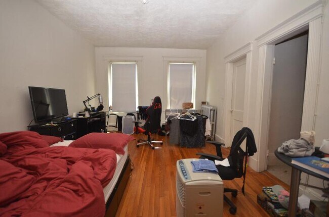 1284 Commonwealth Ave, Unit 25 in Boston, MA - Building Photo - Building Photo