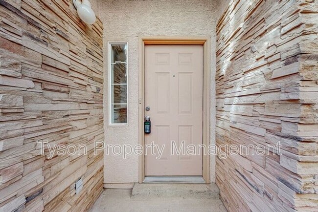 10932 Hanalei Ave NE in Albuquerque, NM - Foto de edificio - Building Photo