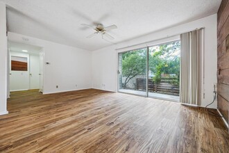 1304 Mariposa Dr in Austin, TX - Building Photo - Building Photo
