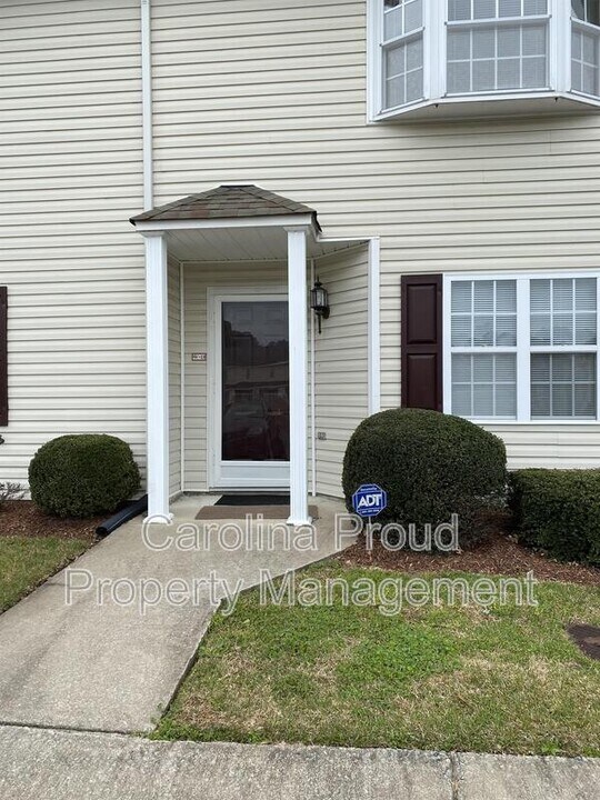 4033 Cobblestone Dr in Greenville, NC - Building Photo