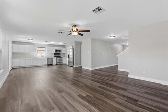 47 Jan Ln in Georgetown, TX - Foto de edificio - Building Photo