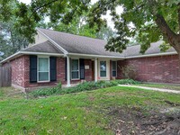 2827 Cocona Ln in Houston, TX - Foto de edificio - Building Photo